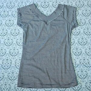 Urban Outfitters Black White Striped Casual V-neck T-shirt NWOT